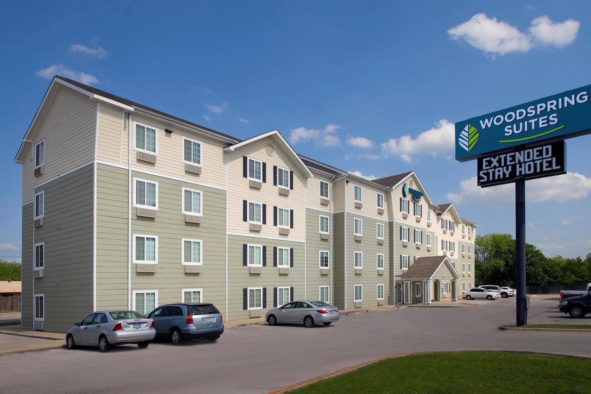 Woodspring Suites 基林 外观 照片